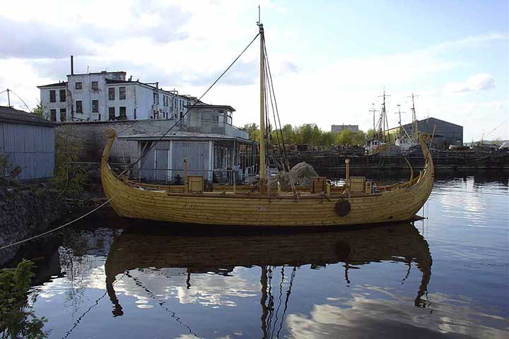 excursion petrozavodsk karelia museum ships onega lake